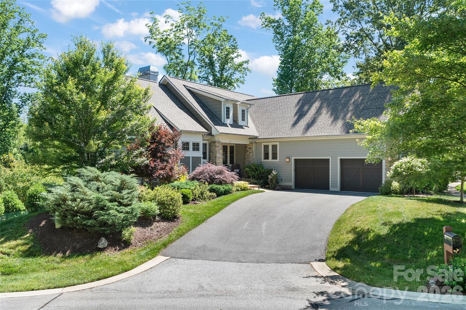 Property Photo:  43 Orvis Stone Circle  NC 28715 