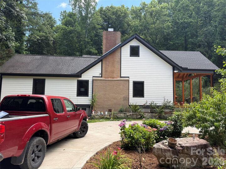 Property Photo:  86 Holiday Drive  NC 28739 
