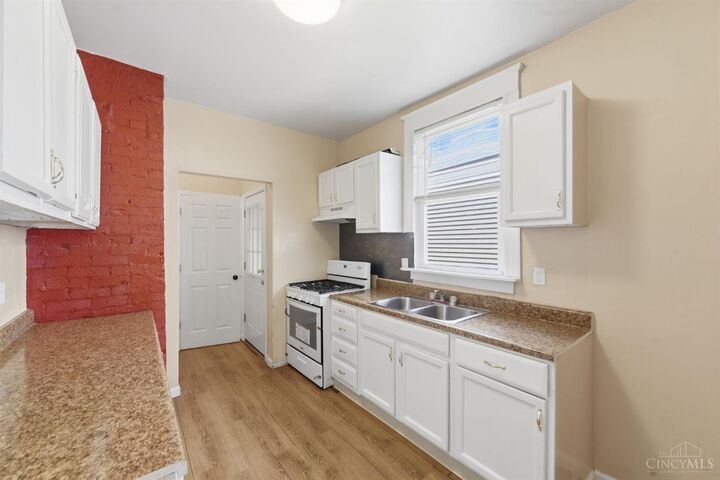 Property Photo:  3329 Hackberry Street  OH 45207 