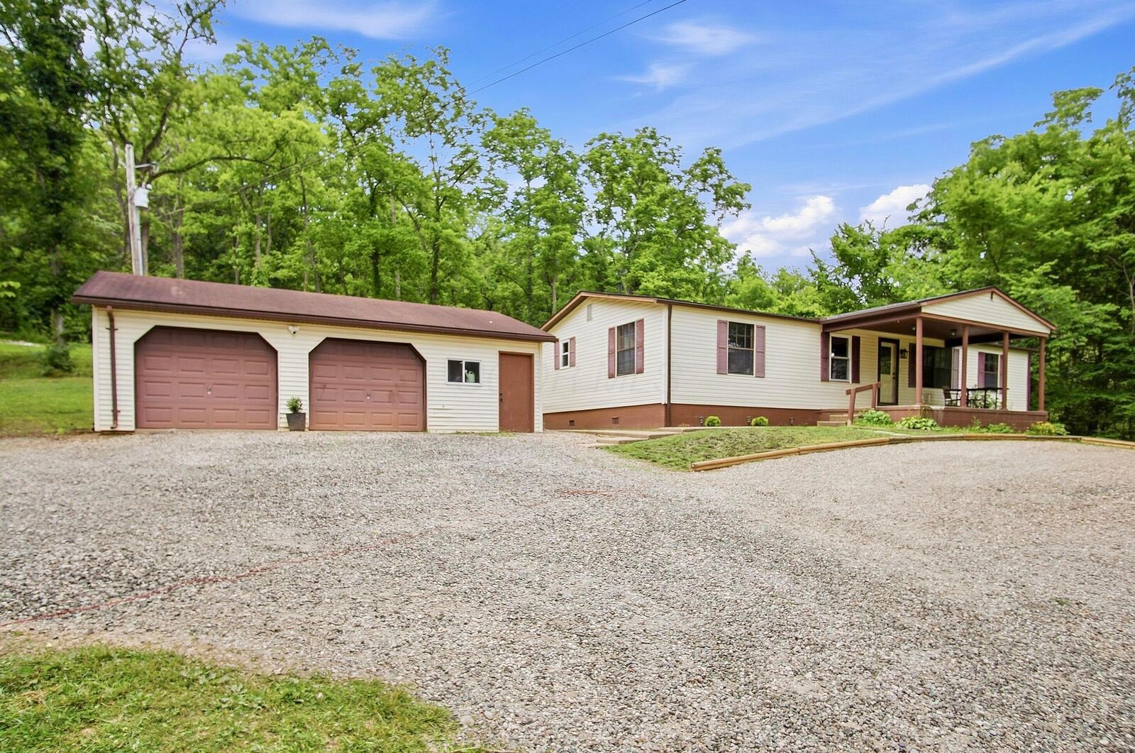 Property Photo: 18850 Harl Weiller Road OH 43724