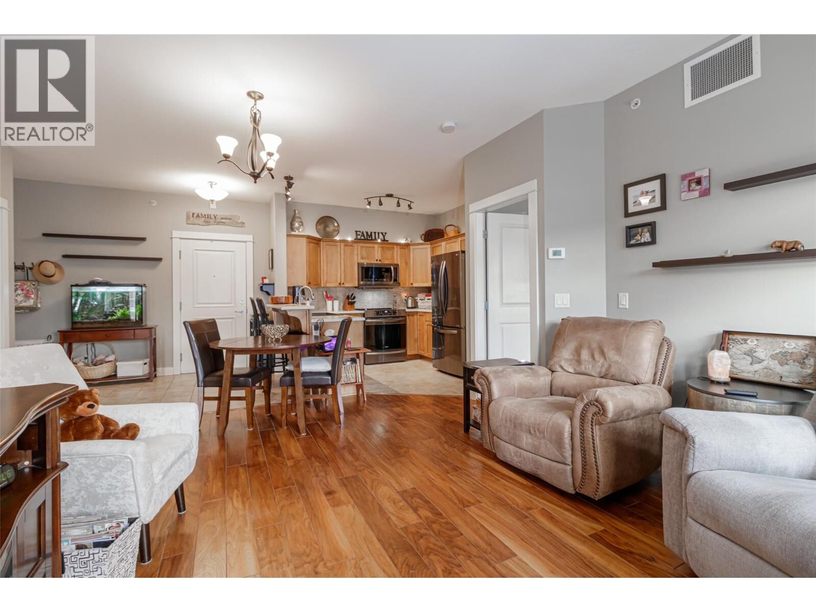 Property Photo: 2551 Shoreline Drive 411 BC V4V 2P2