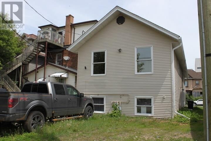 Property Photo:  129 McKellar St N  ON P7C 3Y9 