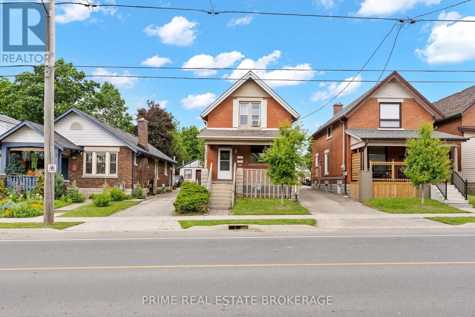 Property Photo: 1032 Trafalgar Street ON N5Z 1G4