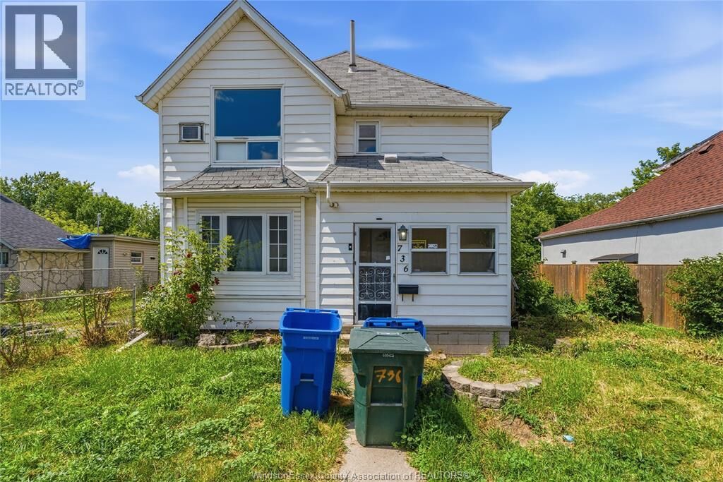Property Photo:  736 Brant Street  ON N9A 3E8 
