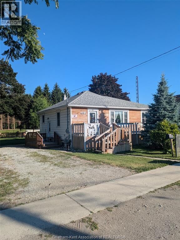 Property Photo:  284 Colborne Street  ON N7M 3M4 
