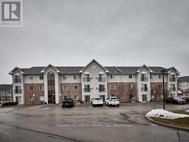 Property Photo:  91 Aspen Springs Drive 103  ON L1C 5J9 