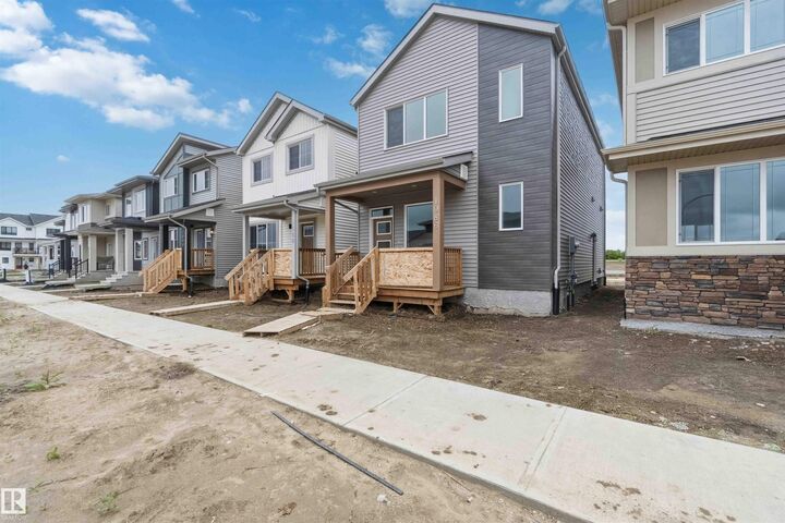 Property Photo:  1086 McLeod Avenue  AB T7X 4G8 