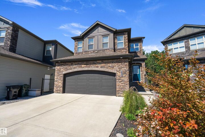 Property Photo:  71 Greenbury Manor  AB T7X 0M1 