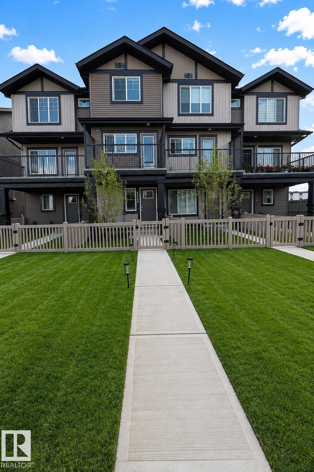 Property Photo:  22845 84 Avenue NW  AB T5T 4A3 