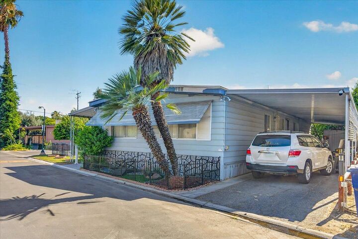 Property Photo:  2373 S Chestnut Ave 67  CA 93725 