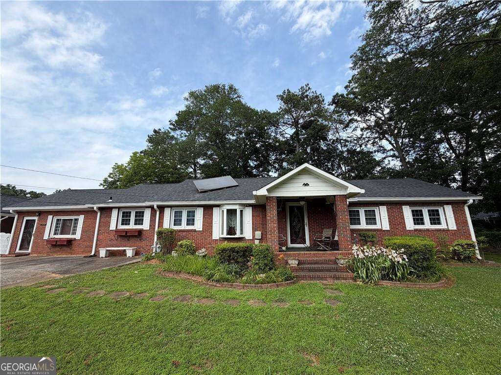 Property Photo:  401 Latimore Avenue  GA 30518 