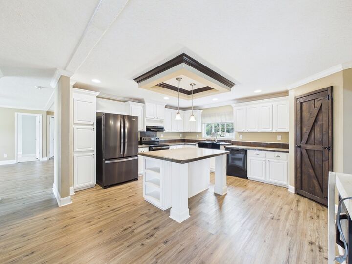 Property Photo: 73 Lakeview Drive AL 36871