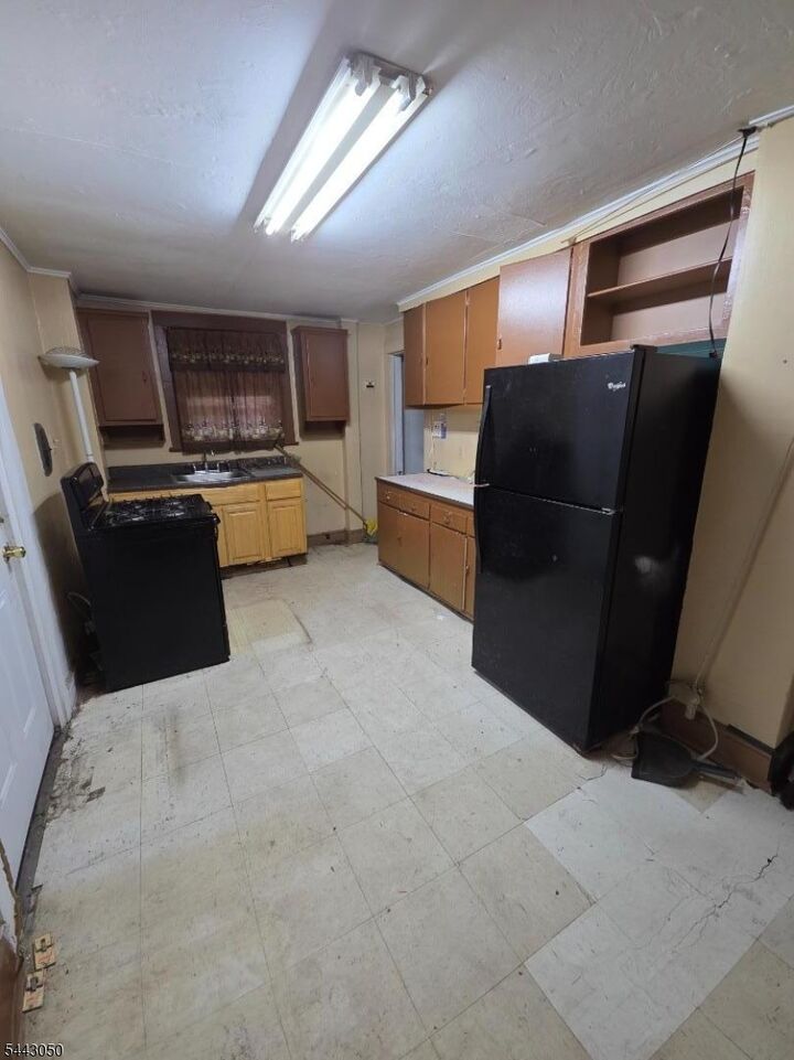 Property Photo: 254 Glenwood Ave NJ 07017