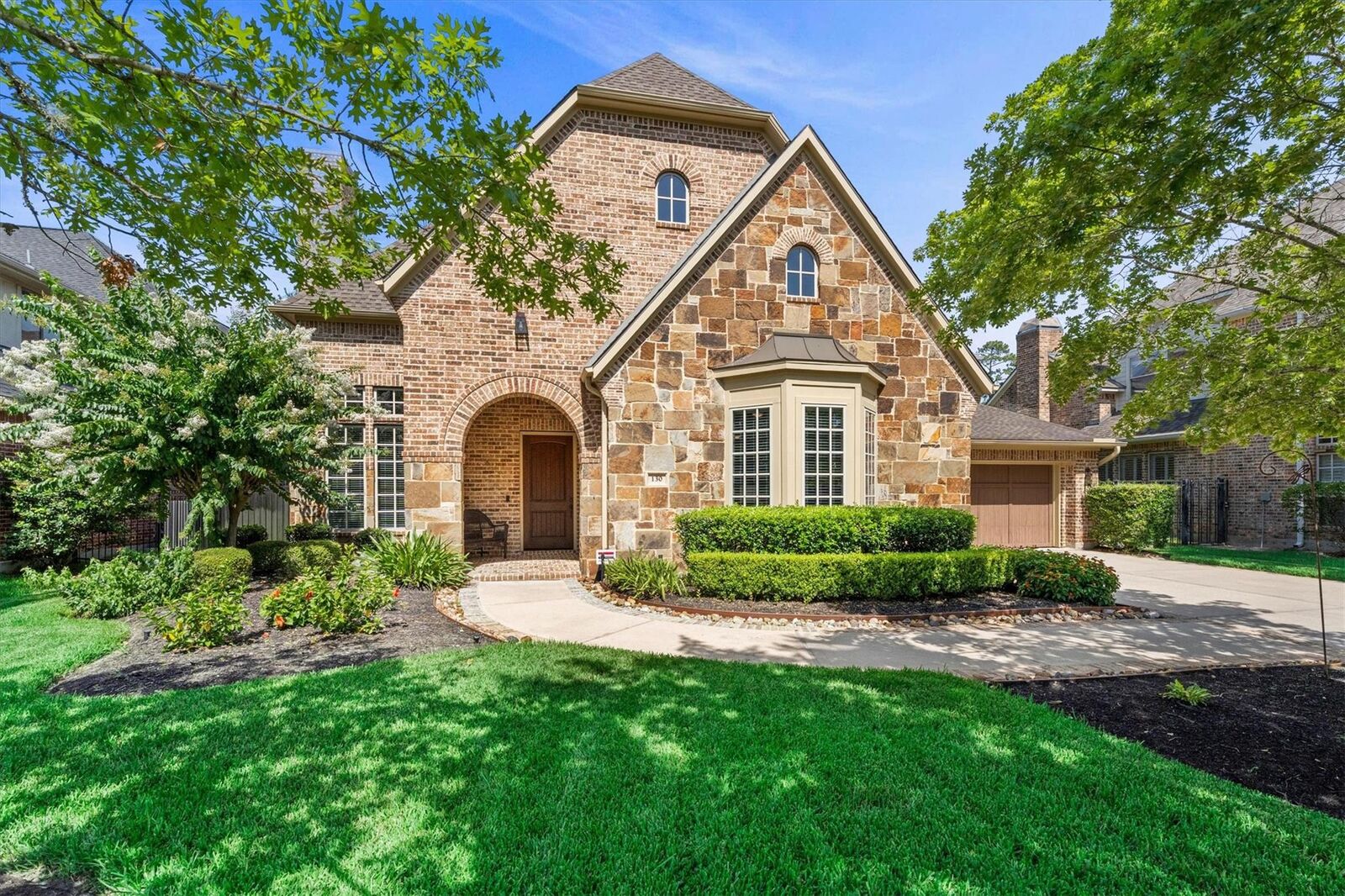 Property Photo:  130 E Cove View Trail  TX 77389 