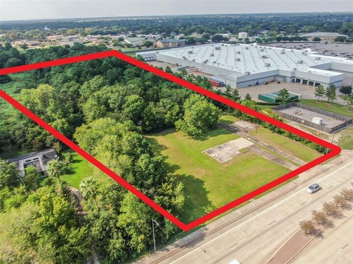 Property Photo:  3302 Dixie Farm Road  TX 77581 