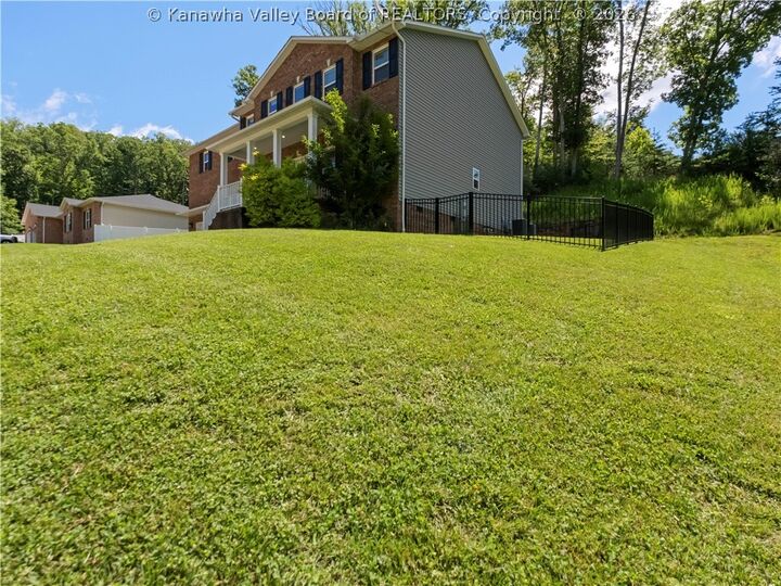 Property Photo:  44 Russell Street  WV 25213 