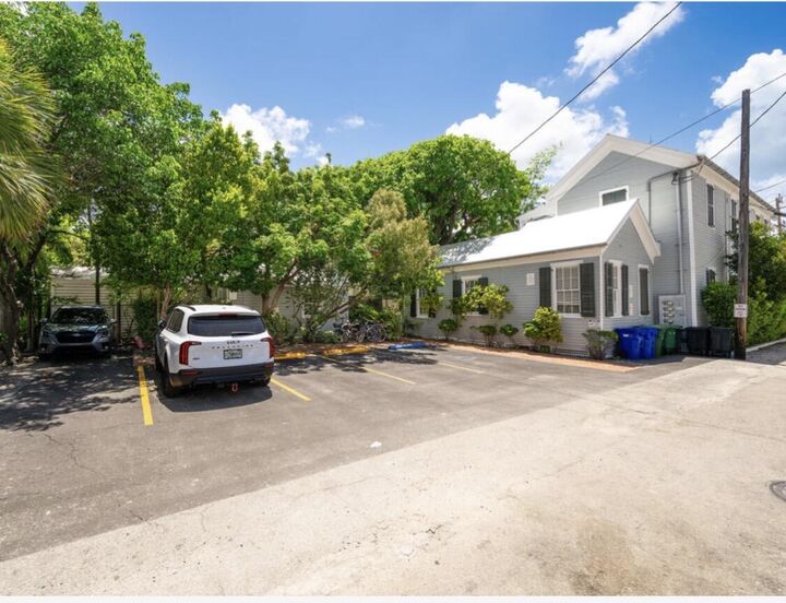 Property Photo:  416 Fleming Street  FL 33040 
