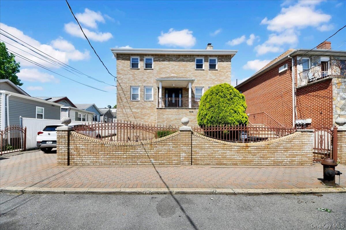 Property Photo: 0000 Dean Avenue NY 10465