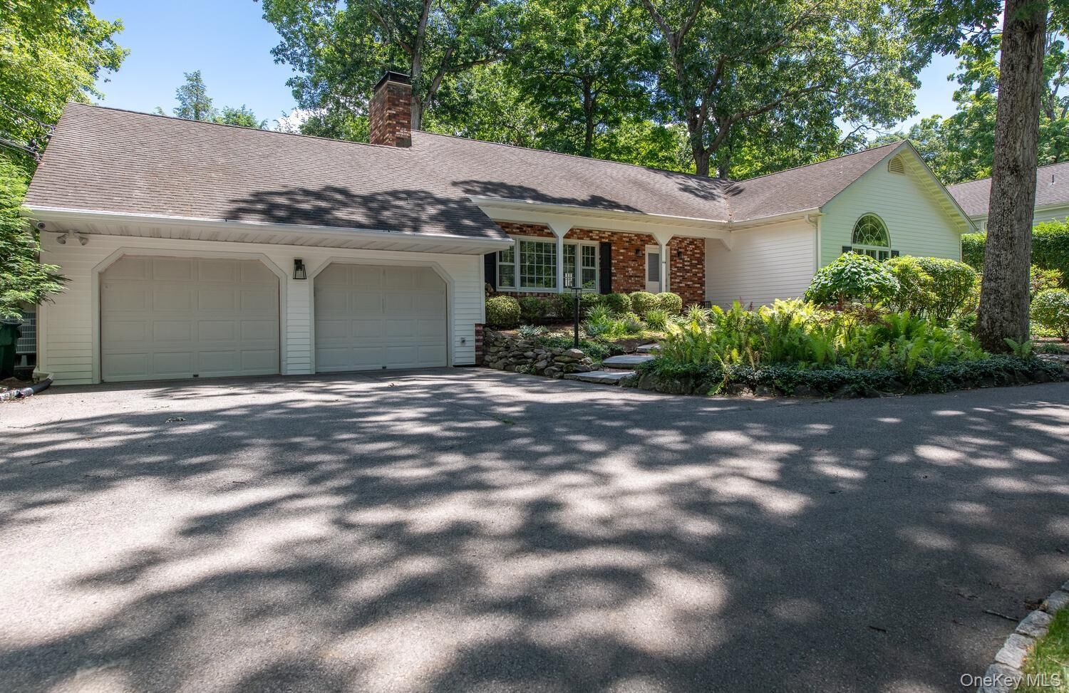 Property Photo:  44 Pleasant Ridge Drive  NY 12603 