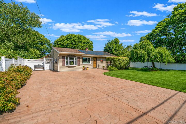 Property Photo: 1053 Ocean Avenue NY 11706