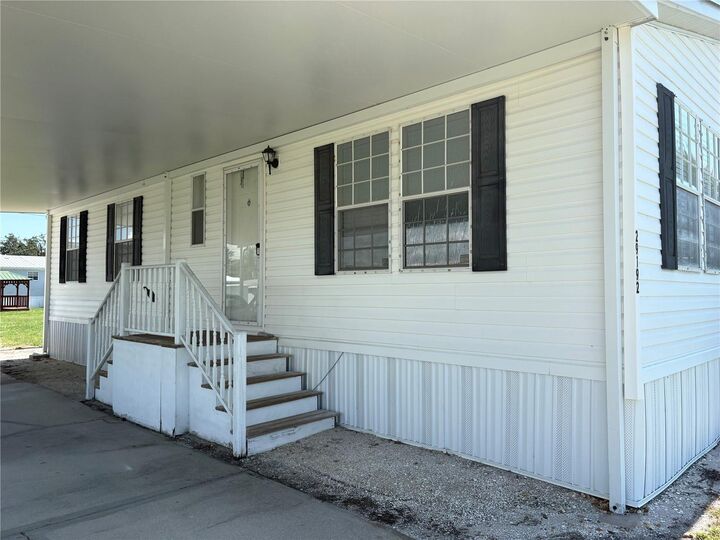 Property Photo: 29192 Crawford Avenue FL 33982