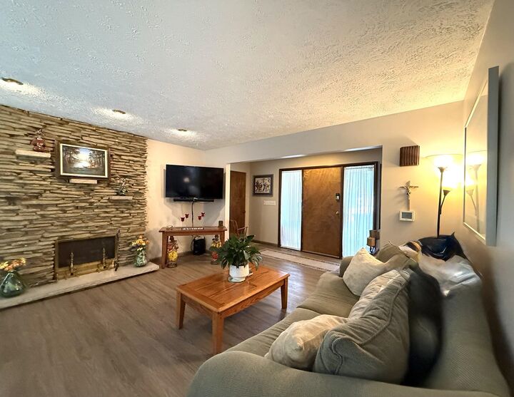 Property Photo:  2432 Kopka Court  MI 48708 