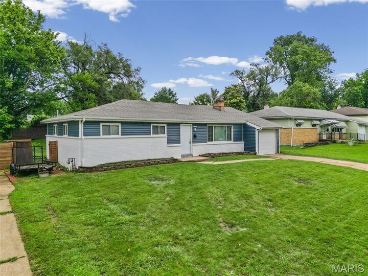 Property Photo:  5530 Horizon Drive  MO 63121 