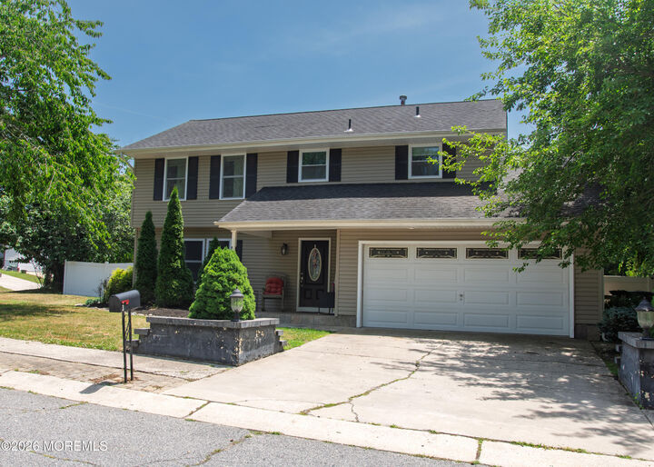 Property Photo:  3 Laureldale Court  NJ 08087 
