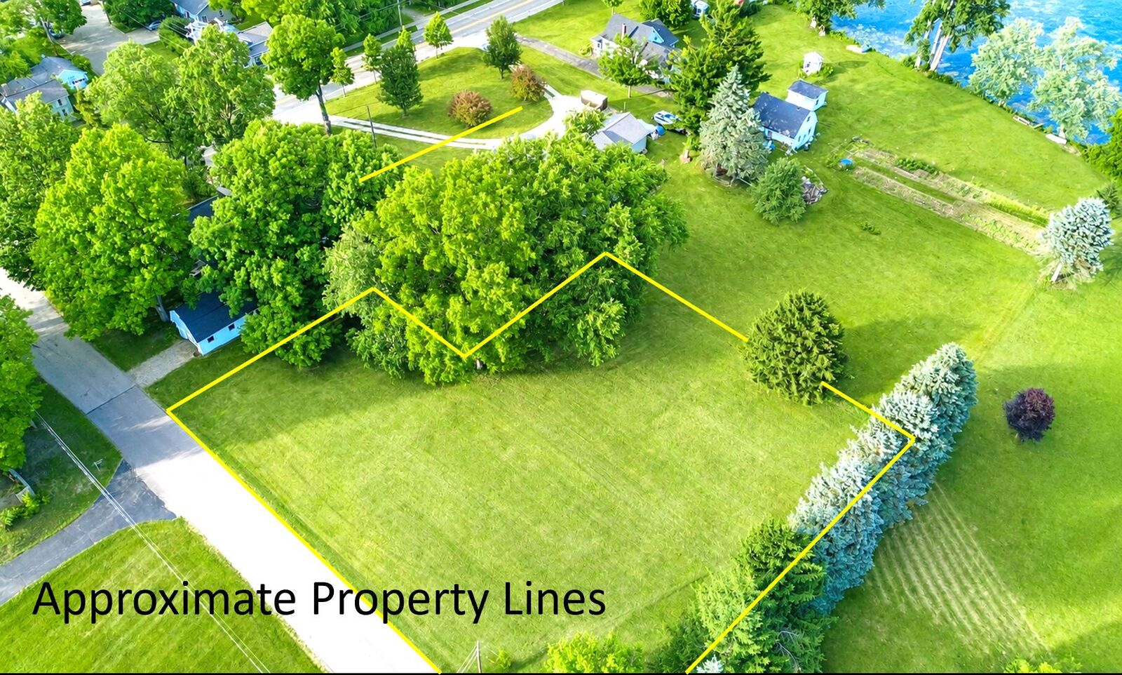 Property Photo:  711 Granger Street  MI 48158 