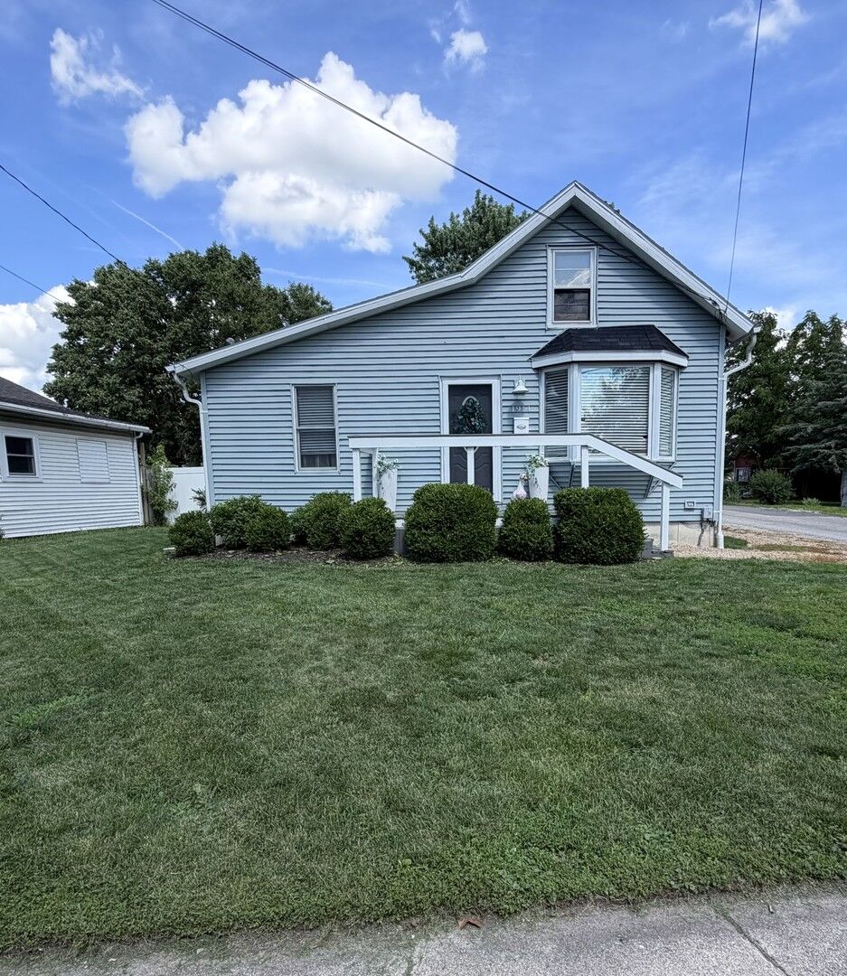 Property Photo: 1914 N Lasalle Street IL 61350