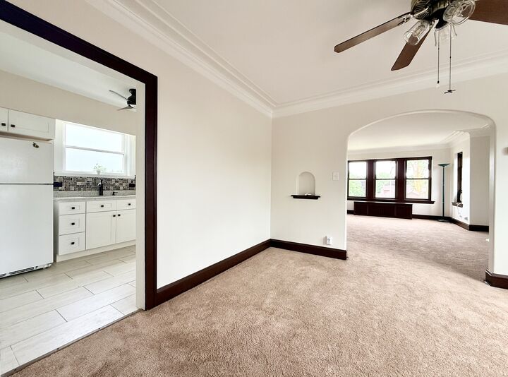 Property Photo: 615 E Golf Road 2 IL 60016