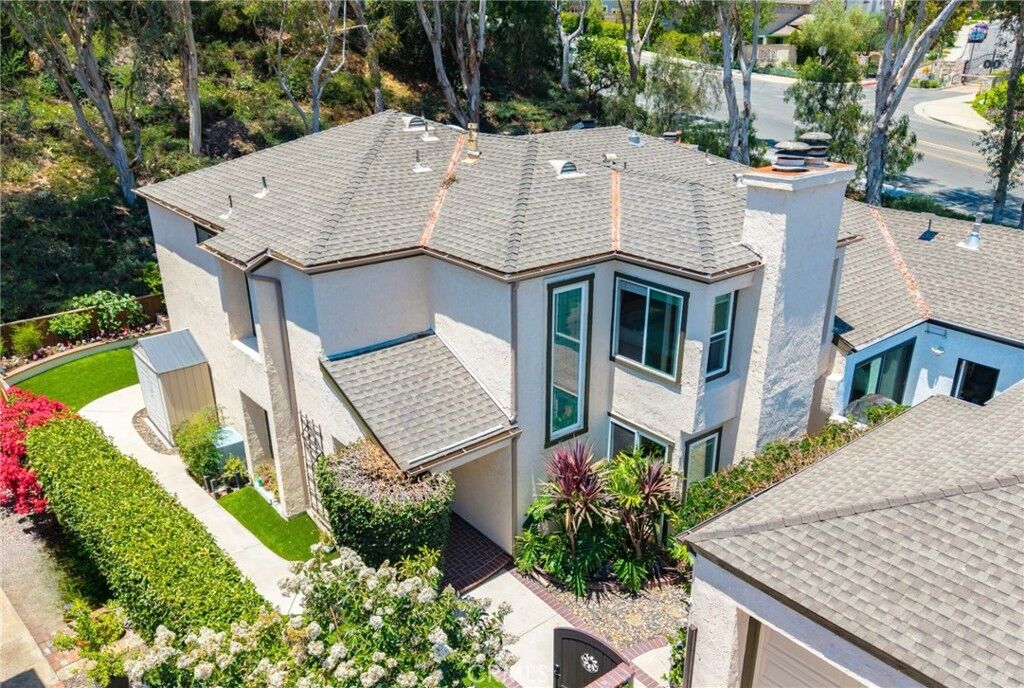 Property Photo:  29085 Pompano Way  CA 92677 