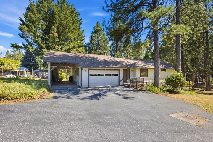 Property Photo:  13581 Schooner Hill Drive  CA 95945 