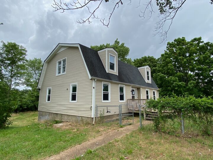 Property Photo:  1155 Woodson Rd  TN 37146 