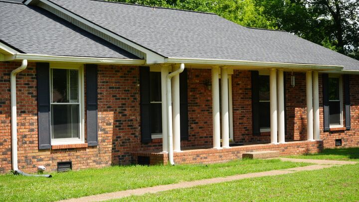 Property Photo: 858 Moreland Dr TN 37066