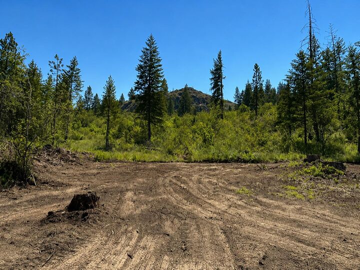 Property Photo:  3634 Highway 25 N  WA 99157 
