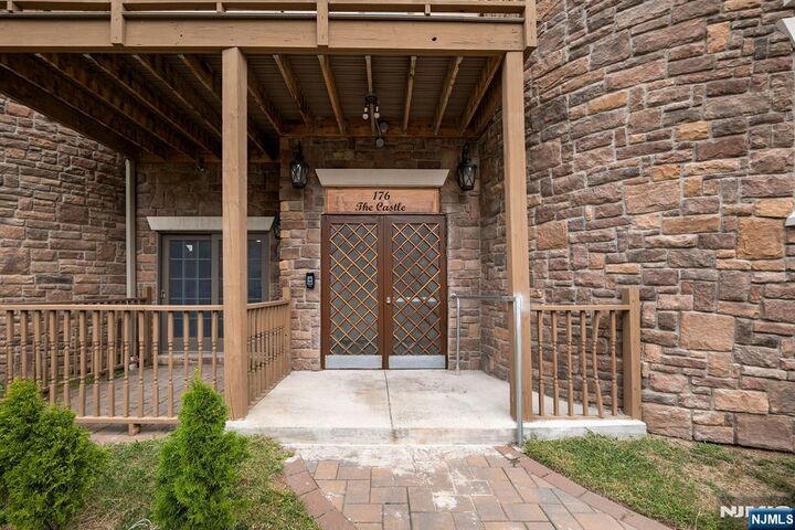 Property Photo: 176 Union Avenue 7 NJ 07070