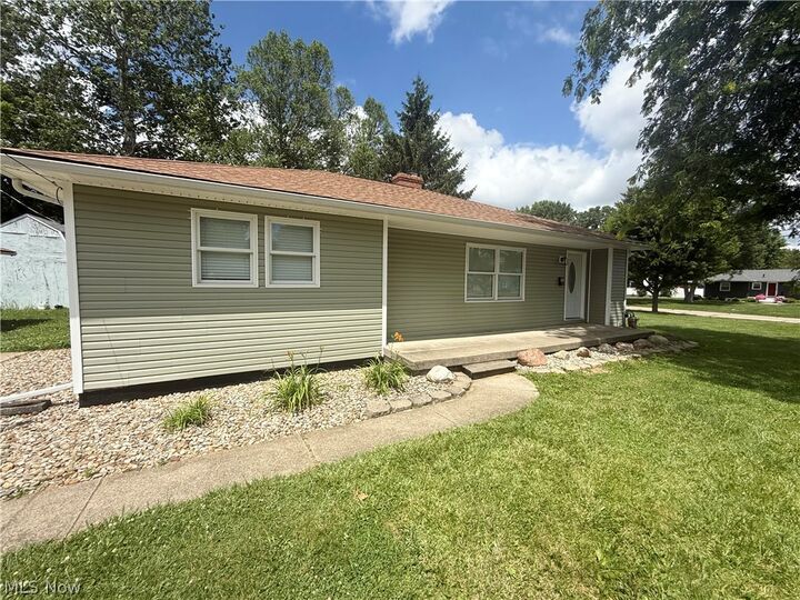 Property Photo: 419 Dickson Street OH 44090