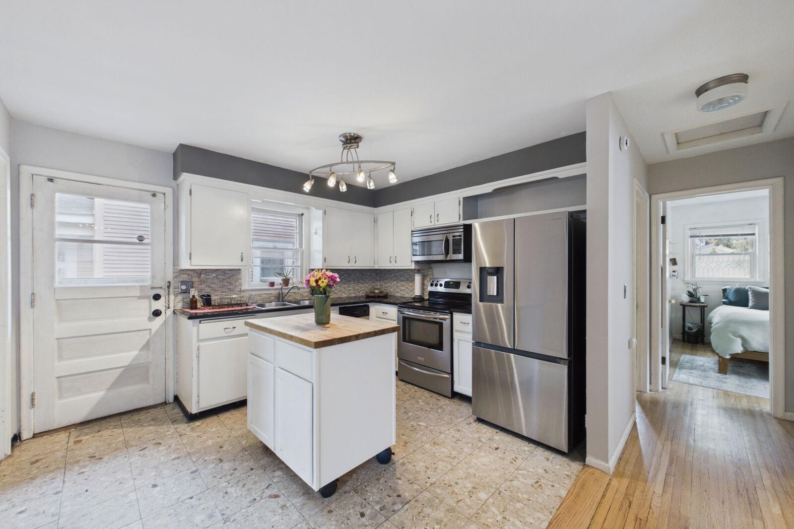 Property Photo:  1315 Buchanan Street NE  MN 55413 