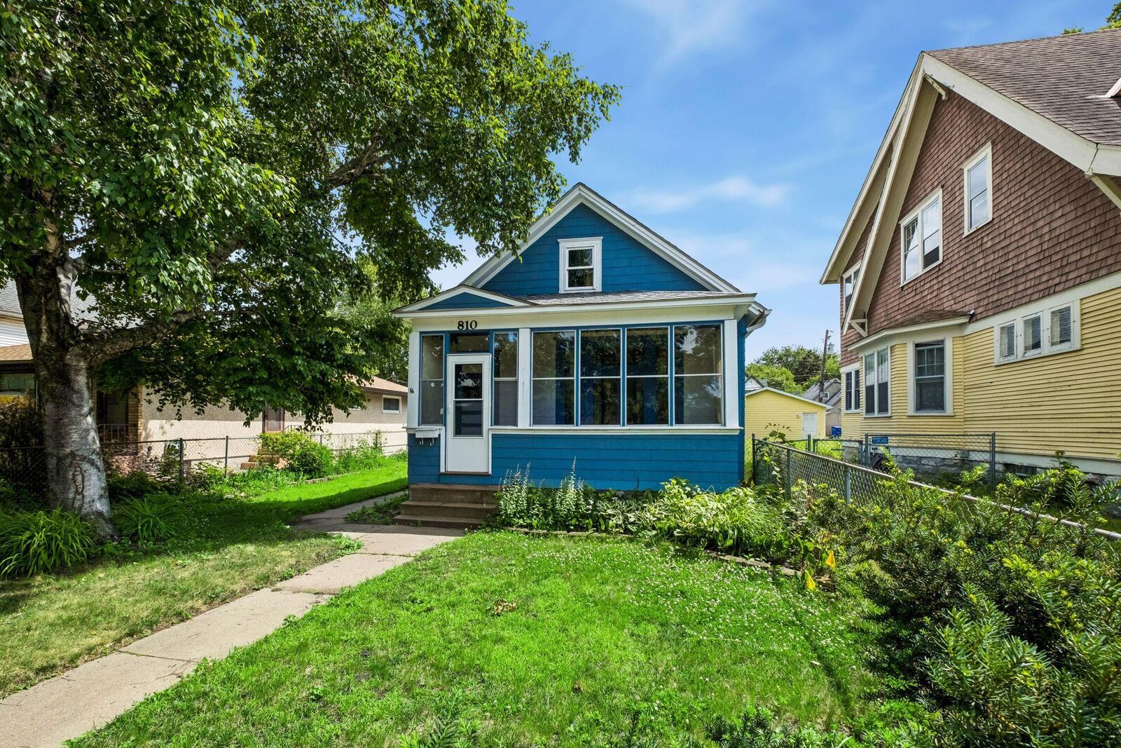 Property Photo:  810 Randolph Avenue  MN 55102 