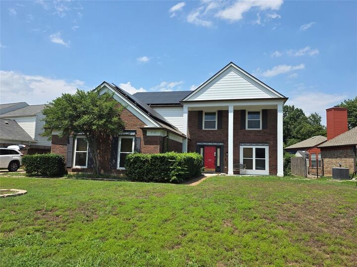 Property Photo:  716 Bridget Way  TX 76054 