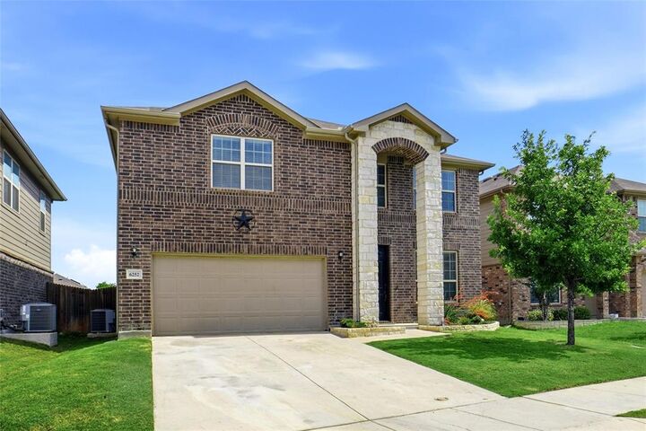 Property Photo:  6252 Jackstaff Drive  TX 76179 
