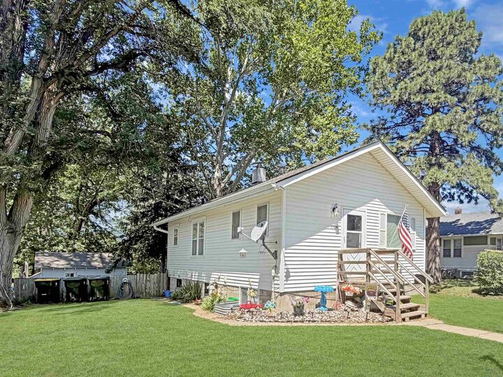 Property Photo:  1119 S Helen  IA 51105 