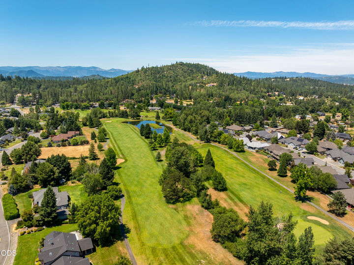 Property Photo:  155 Kingsgate Way  OR 97527 