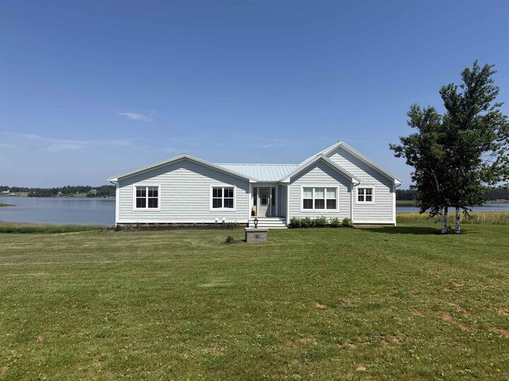 Property Photo: 8 Souwest Drive PE C0B 1M0