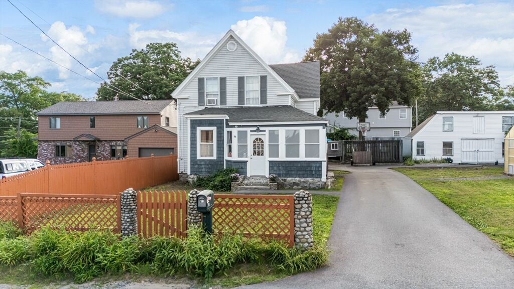 Property Photo:  10 Grant  MA 01826 