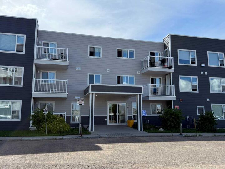 Property Photo:  5101 18 Street 204A  AB T9V 2G7 