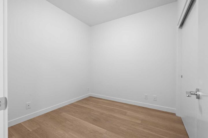 Property Photo: 8500 19 Avenue SE 4313 AB T2A 0M8