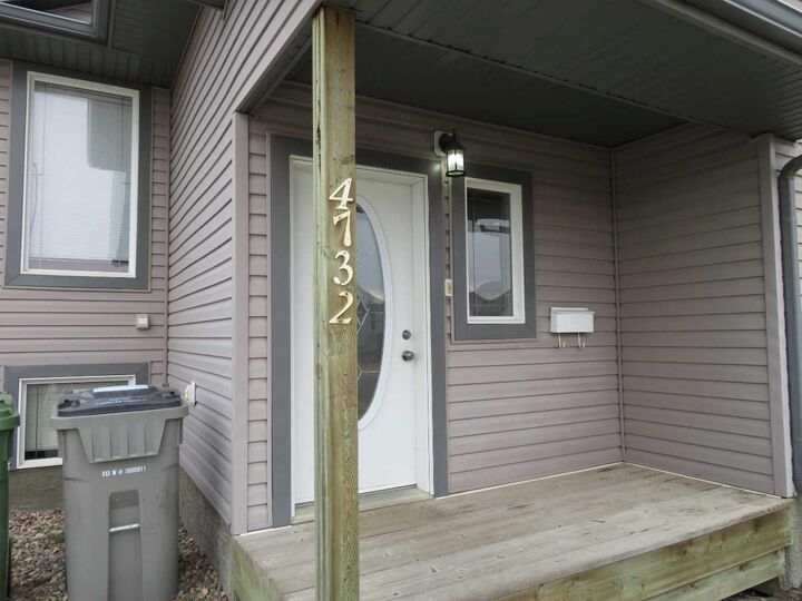 Property Photo:  4732 18 Street  SK S9V 1K1 
