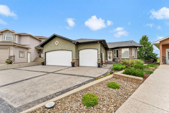 Property Photo: 28 Sierra Close SW AB T1B 0A8